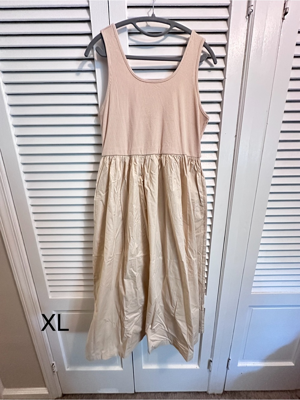 Sleeveless Two-Tone Cream Maxi Dress